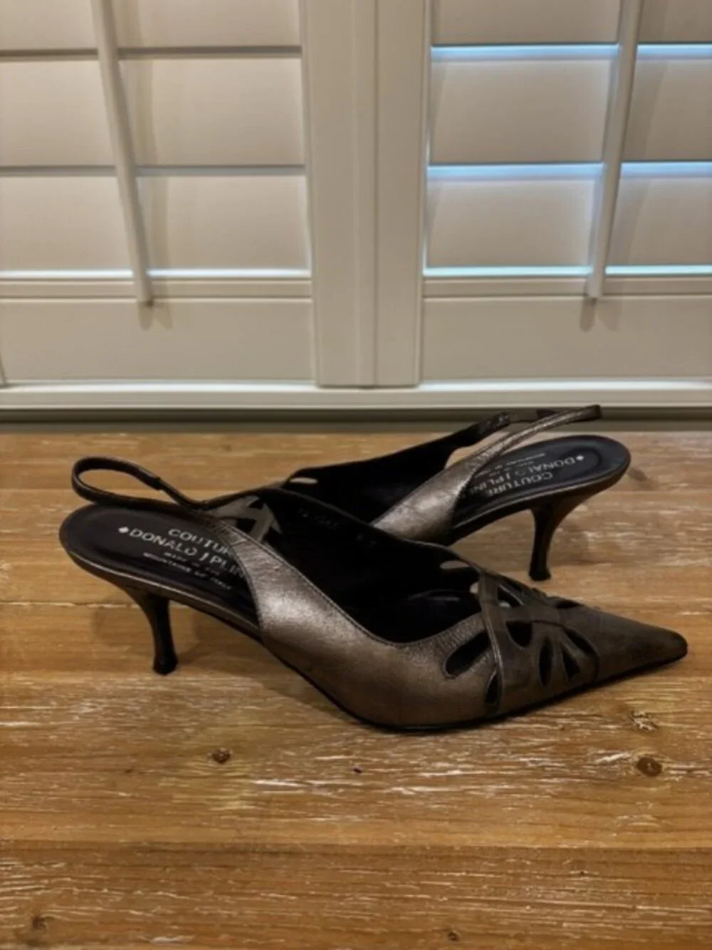 Donald J. Pliner Romy Metallic Leather Slingback Heels Size 9M Made Italy